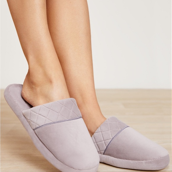 Barefoot Dreams light pink Quilted Slippers - Picture 1 of 3
